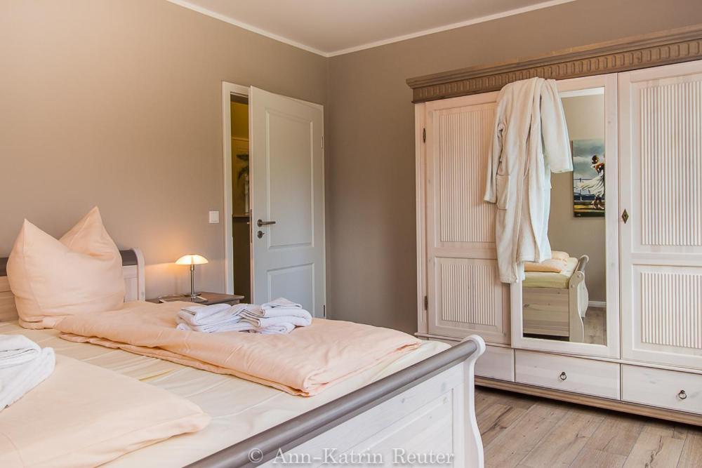 Haus Meeresbrise - Ferienwohnung "Meeresrauschen" เบรเกอ ภายนอก รูปภาพ