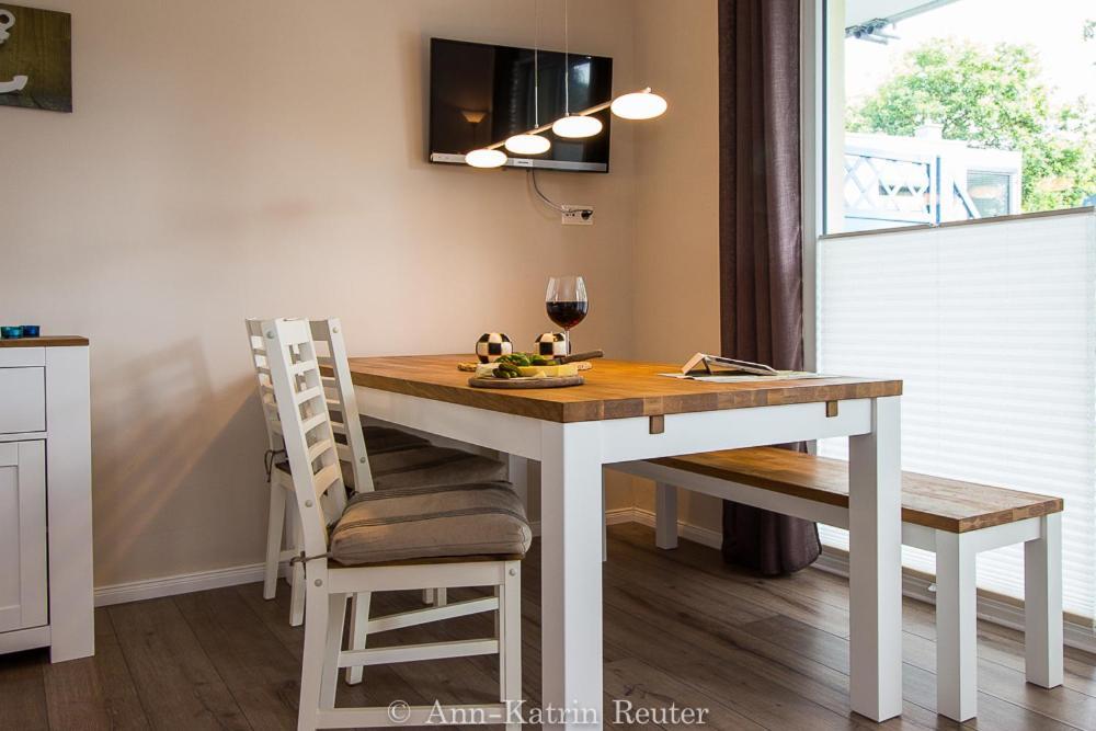 Haus Meeresbrise - Ferienwohnung "Meeresrauschen" เบรเกอ ภายนอก รูปภาพ