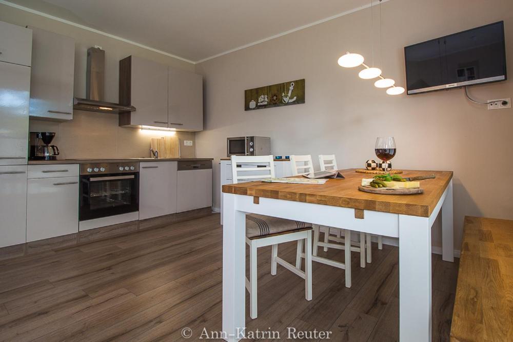 Haus Meeresbrise - Ferienwohnung "Meeresrauschen" เบรเกอ ภายนอก รูปภาพ
