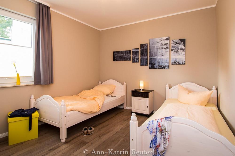 Haus Meeresbrise - Ferienwohnung "Meeresrauschen" เบรเกอ ภายนอก รูปภาพ